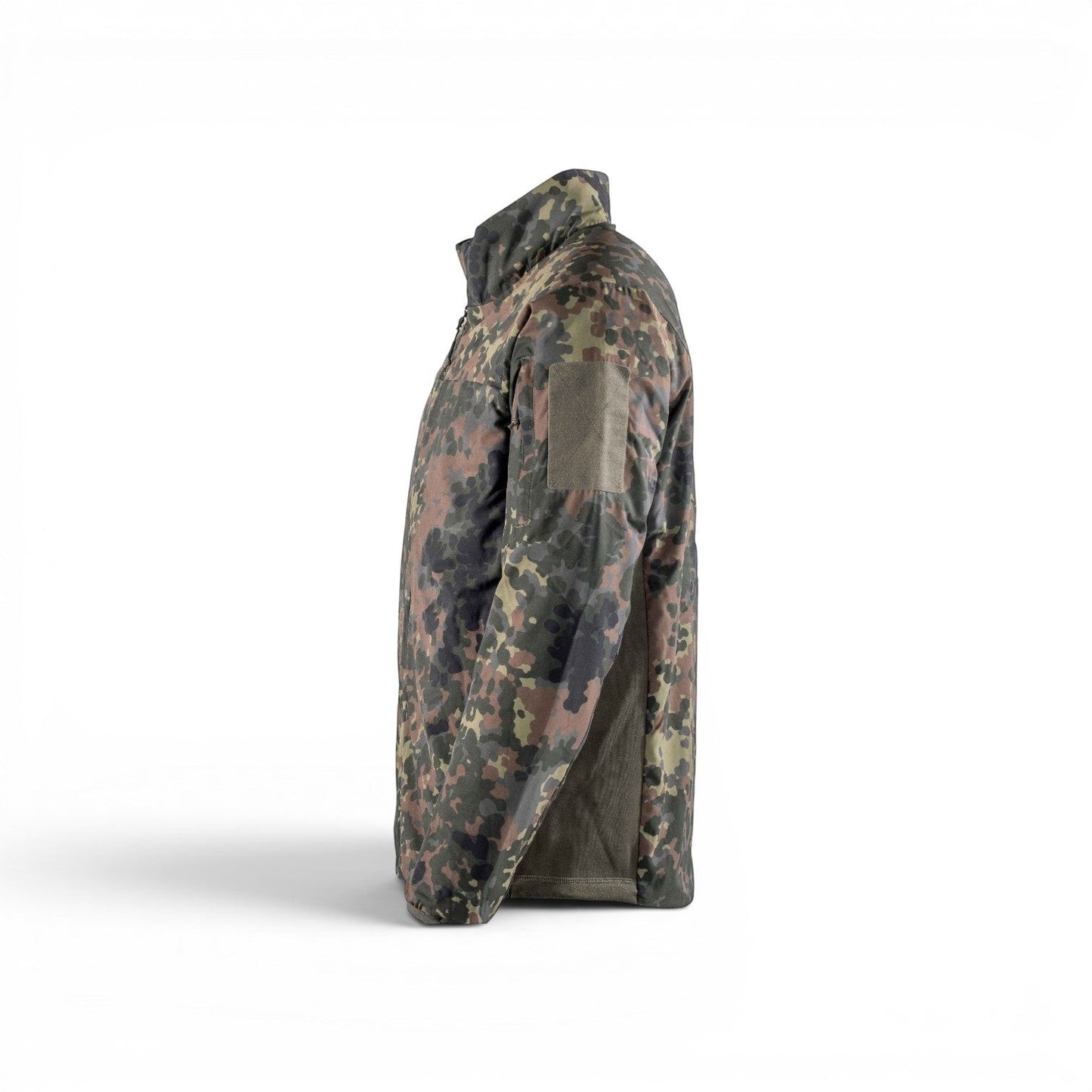 Adversary Force AB Jacket "Insulated" Level 4 mit Tarnmuster, PrimaLoft-Isolierung und Klettfläche.