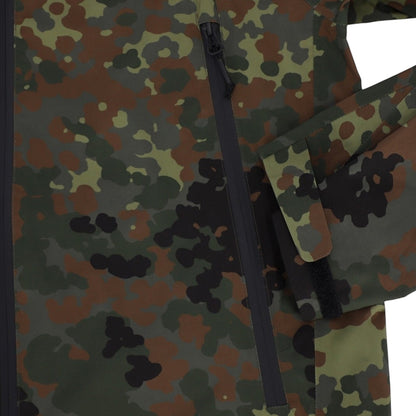 Adversary Force AB Waterproof Jacket Alpha in 5FTD Tarnmuster mit wasserdichtem Reißverschluss und Klettverschluss