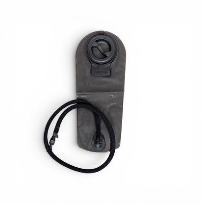 Adversary Force CamelBak Omega Reservoir 3L Trinkblase in Oliv aus Polyurethan mit Schlauch und Schraubverschluss