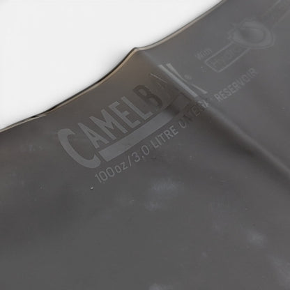Adversary Force CamelBak Omega Reservoir 3L Trinkblase aus olivfarbenem Polyurethan mit Logo-Aufdruck