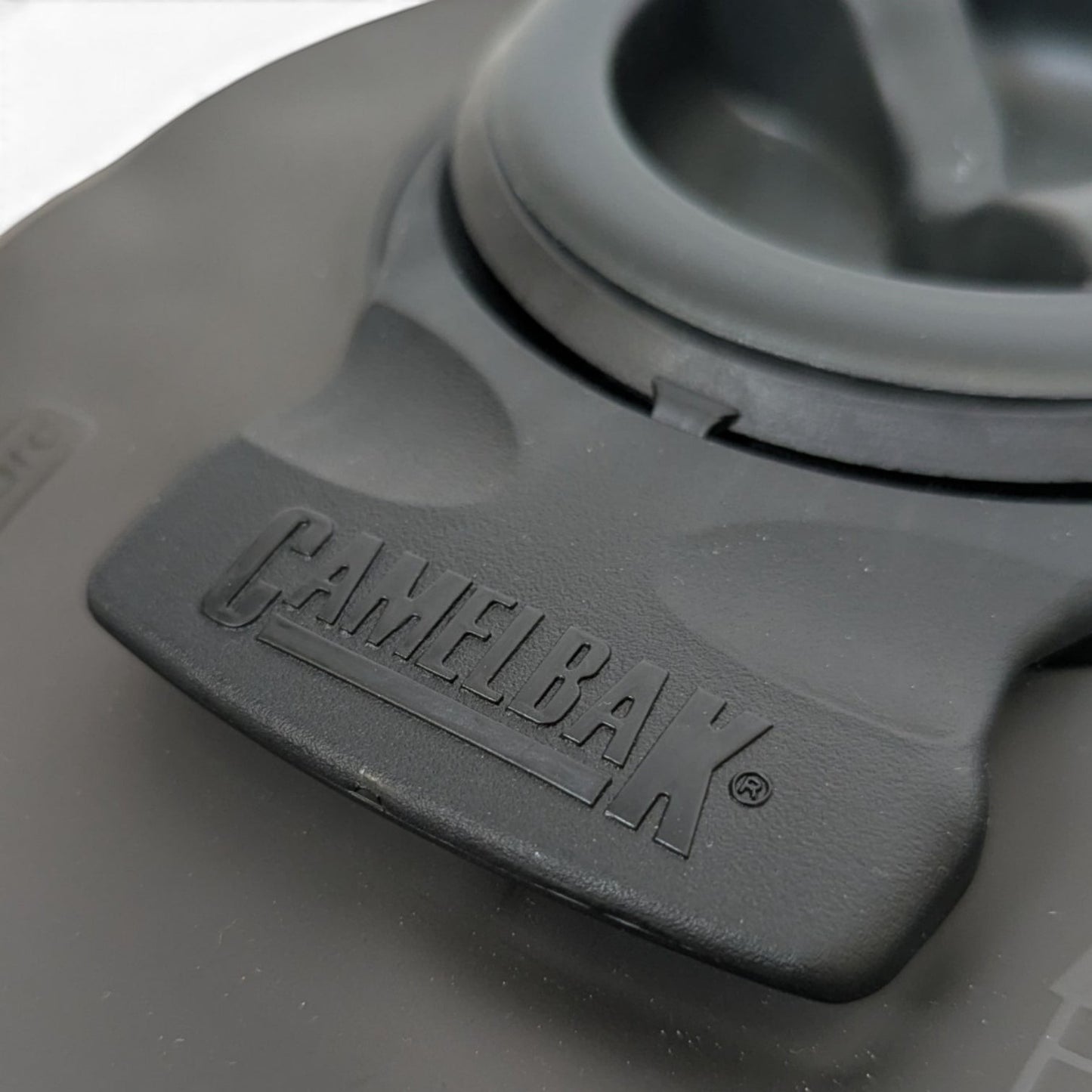 CamelBak Omega Reservoir 3L Trinkblase in Oliv aus Polyurethan mit großem Schraubverschluss von Adversary Force