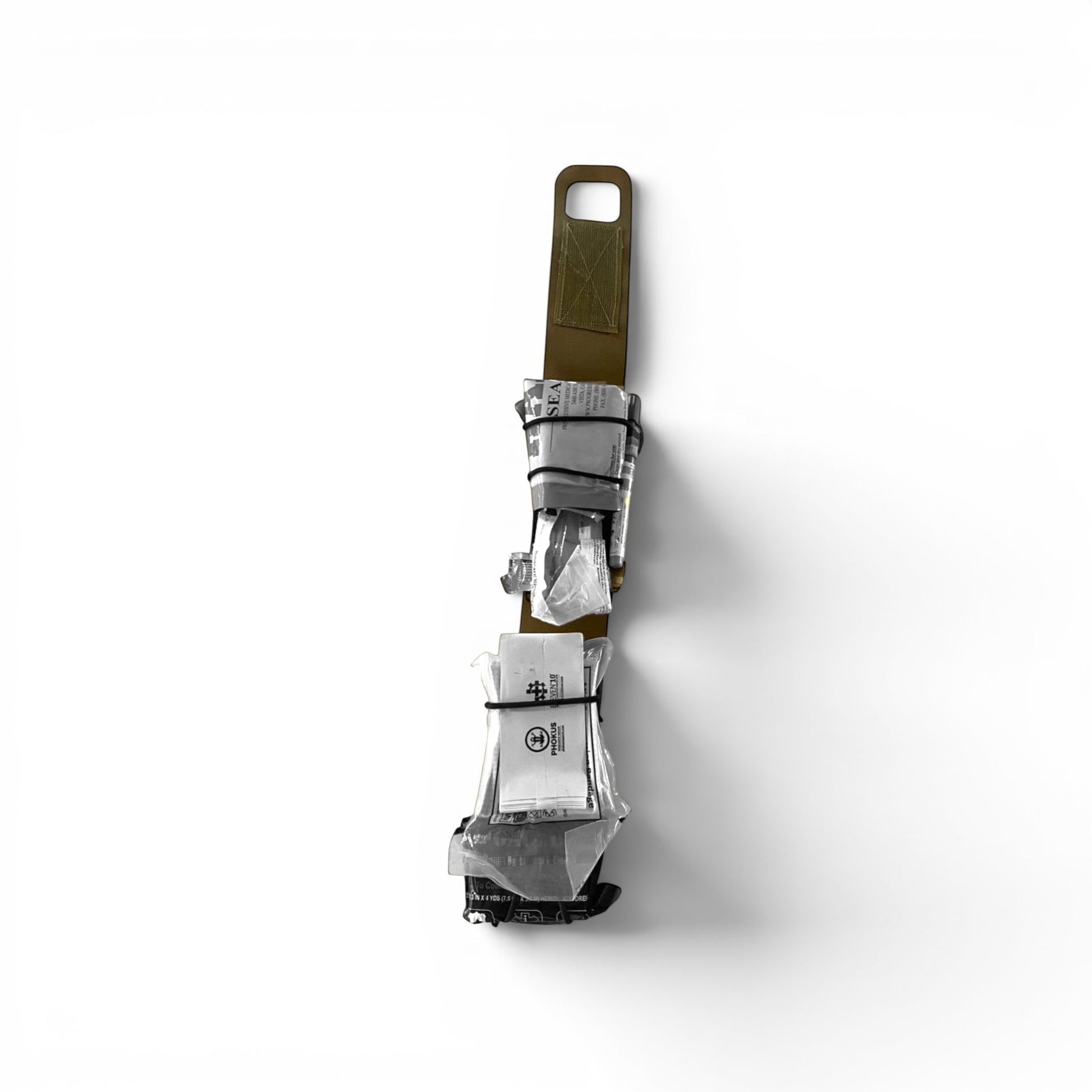 Adversary Force L4 x Eurmed IFAK Insert mit medizinischer Ausrüstung in einer M4-Magazintasche