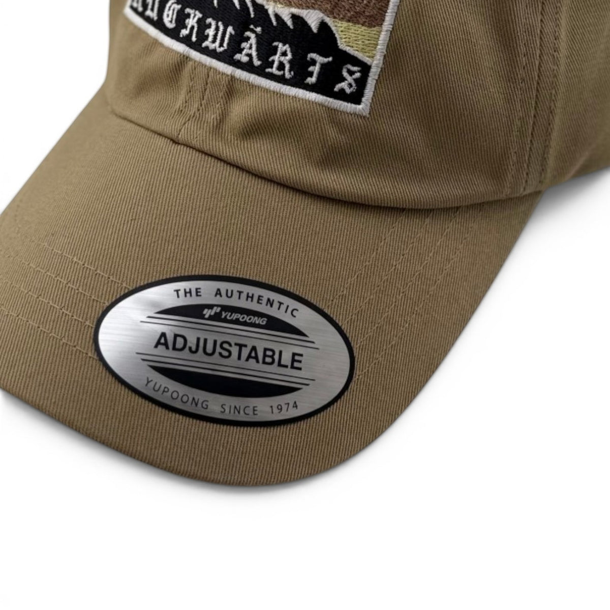 Adversary Force Khaki Dadcap aus 100% Baumwolle mit verstellbarem Verschluss und gestickten Ösen.