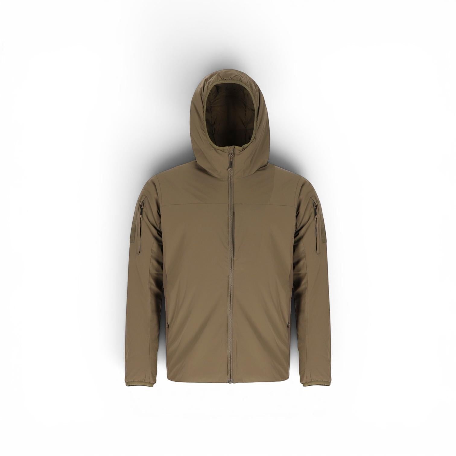 Adversary Force Khaki Kapuzenjacke mit PrimaLoft®-Isolierung, wasserabweisend und atmungsaktiv, ideal für wechselhaftes Wetter.