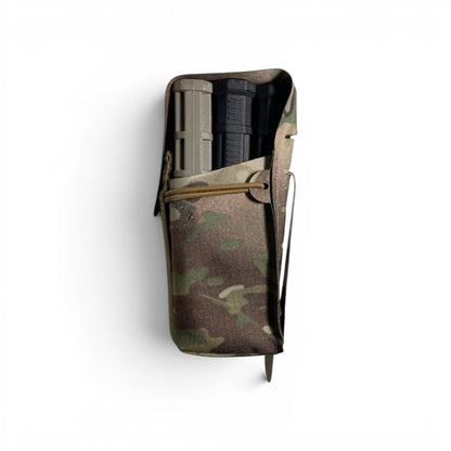 Adversary Force L4 .308 Double Mag Pouch in Multicam mit Shock-Cord-Retention und Laser-Cut MOLLE-Befestigung