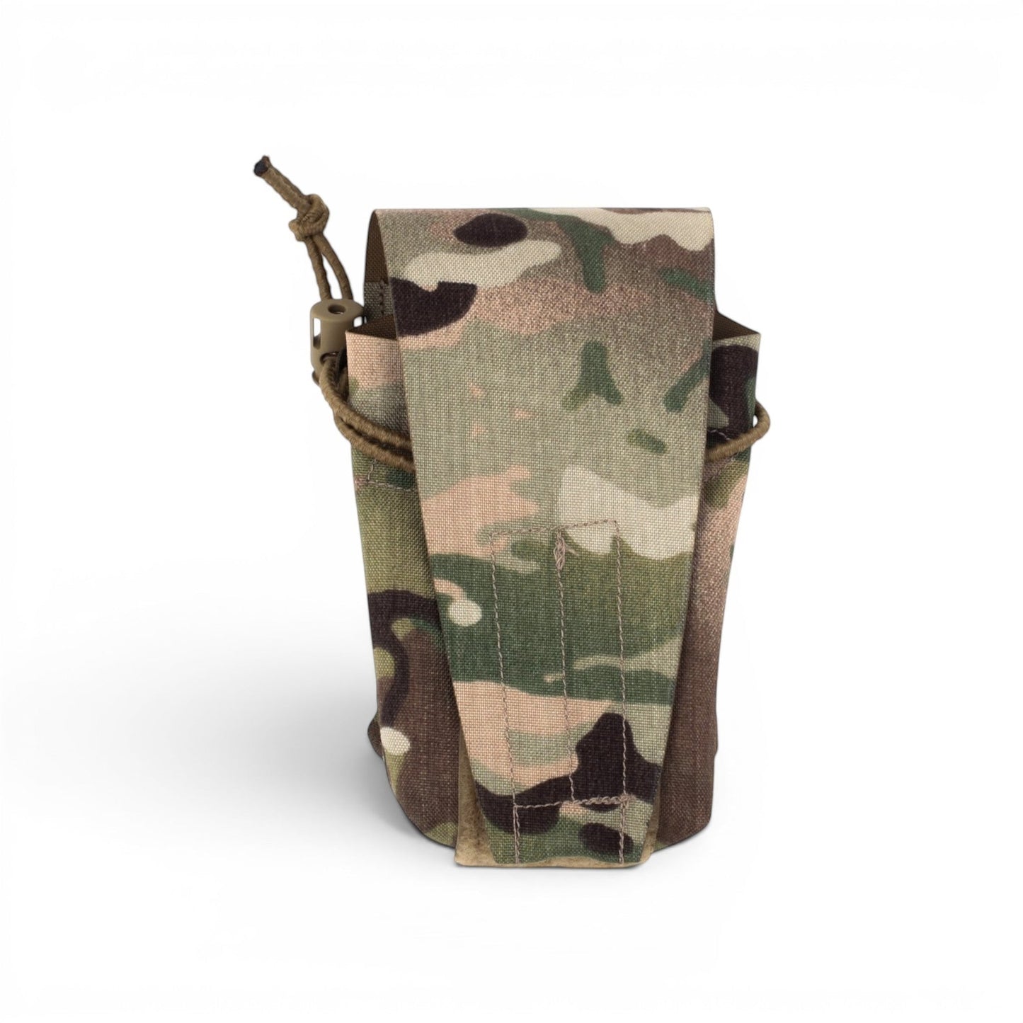 Adversary Force L4 .308 Double Mag Pouch in Multicam mit Verschlussklappe, Shock-Cord-Retention und Laser-Cut MOLLE.