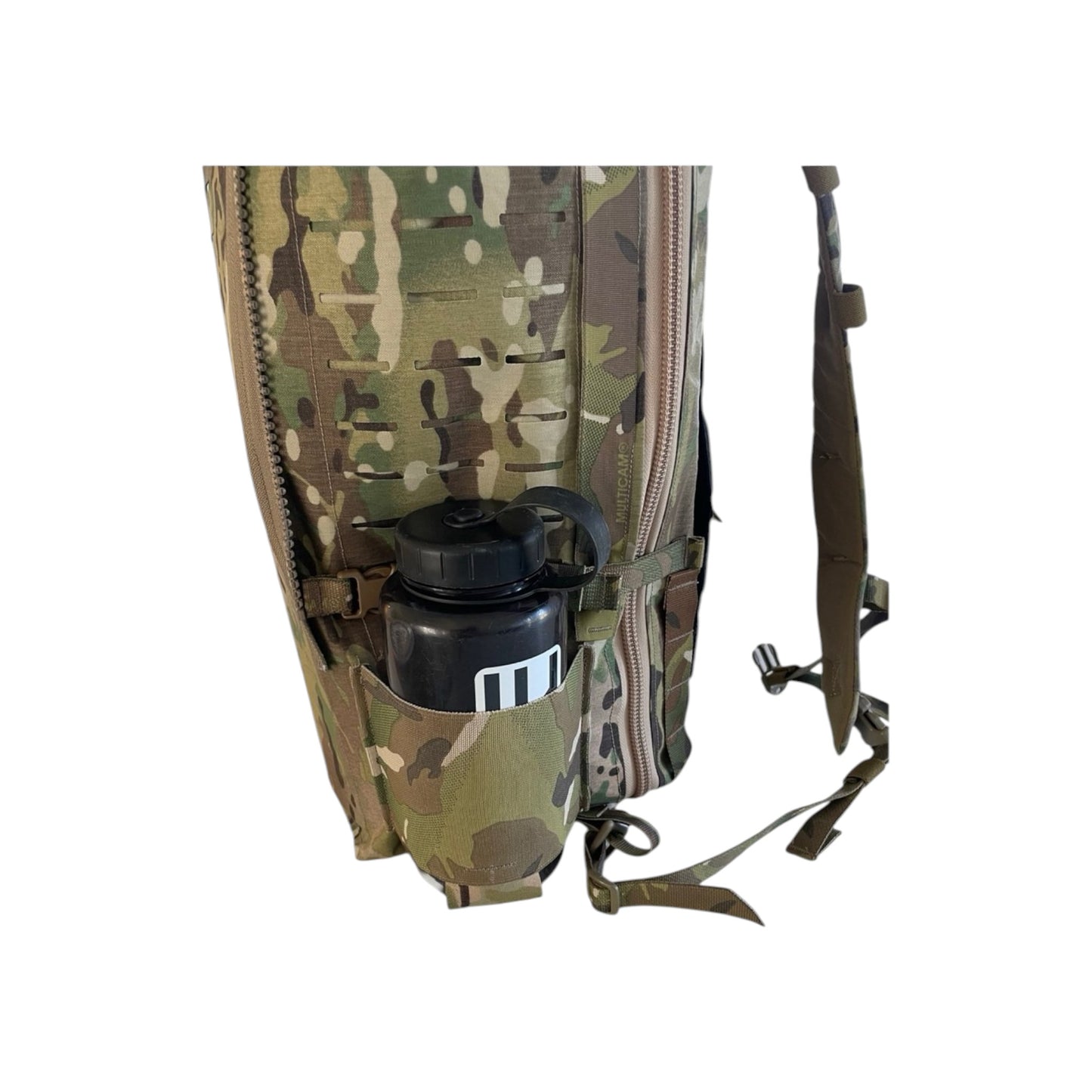 Adversary Force L4 3DAP Assault Pack in Multicam mit Seitentasche und Wasserflasche