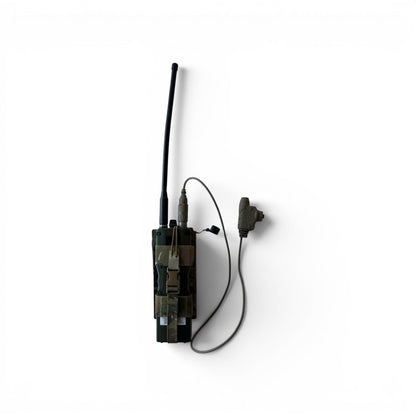 Adversary Force L4 Access Radio Pouch in Multicam mit Funkgerät und PTT Tree für taktische Ausrüstung
