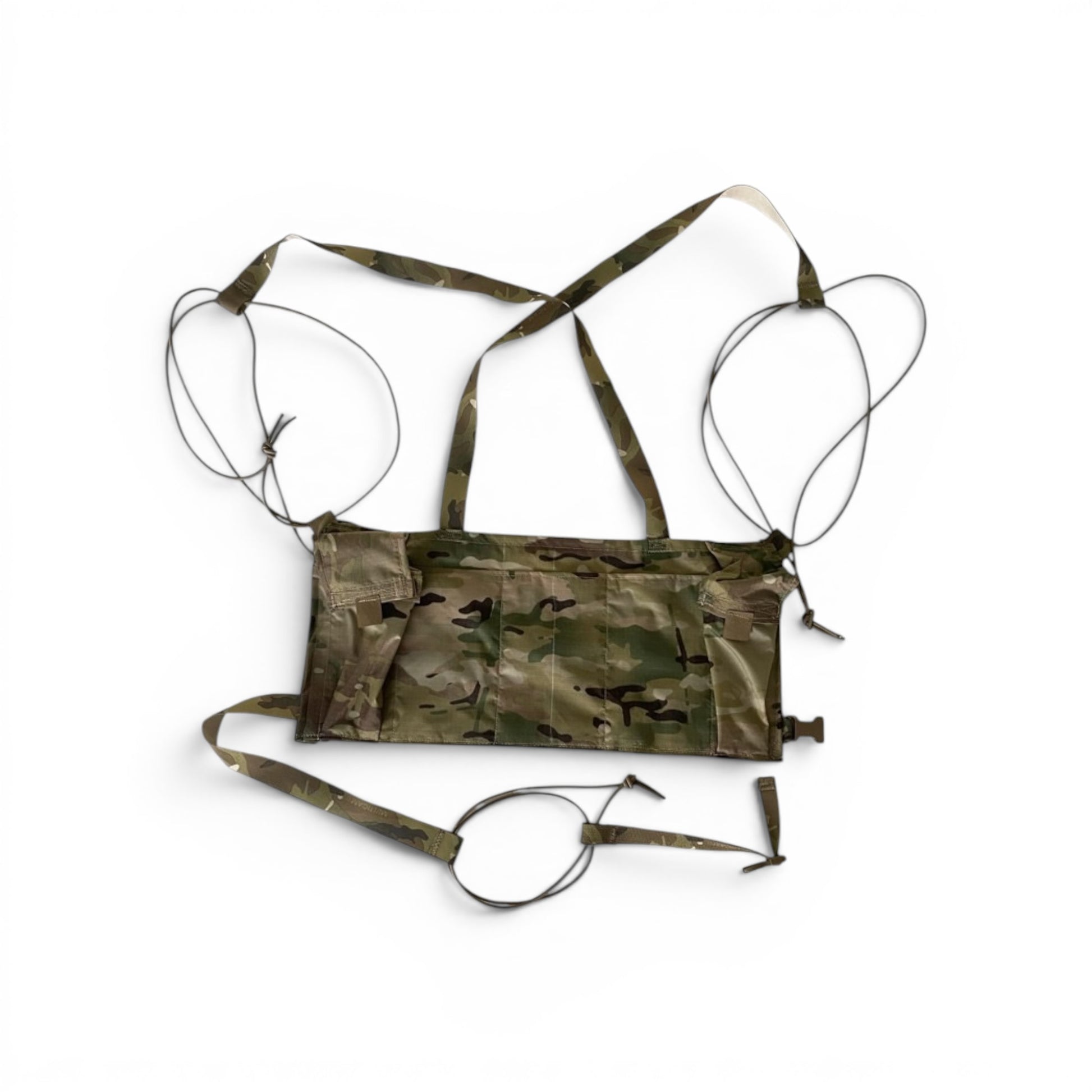 Adversary Force L4 Pocket-sized Chest Rig in Multicam-Tarnmuster mit verstellbaren Trägern und Magazintaschen