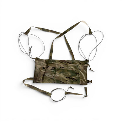 Adversary Force L4 Pocket-sized Chest Rig in Multicam-Tarnmuster mit verstellbaren Trägern und Magazintaschen
