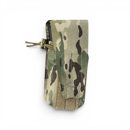 Adversary Force L4 Double Mag Pouch in Multicam mit Shock-Cord-Retention für M4- und AK-Magazine