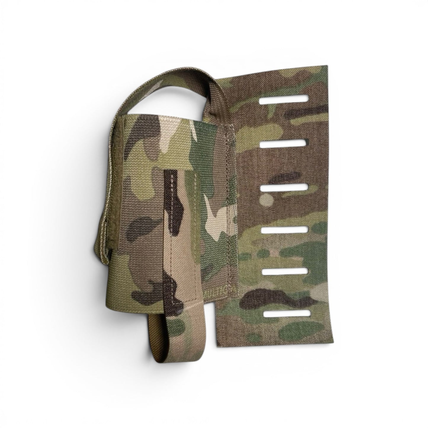 Adversary Force L4 MOLLE Smoke und Granatentasche in Multicam mit elastischem Korpus und verstaubarer Klettlasche
