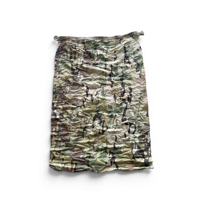 Adversary Force L4 Packable Utility Pouch in Multicam mit Roll-Top-Verschluss zur Organisation von Rucksackausrüstung