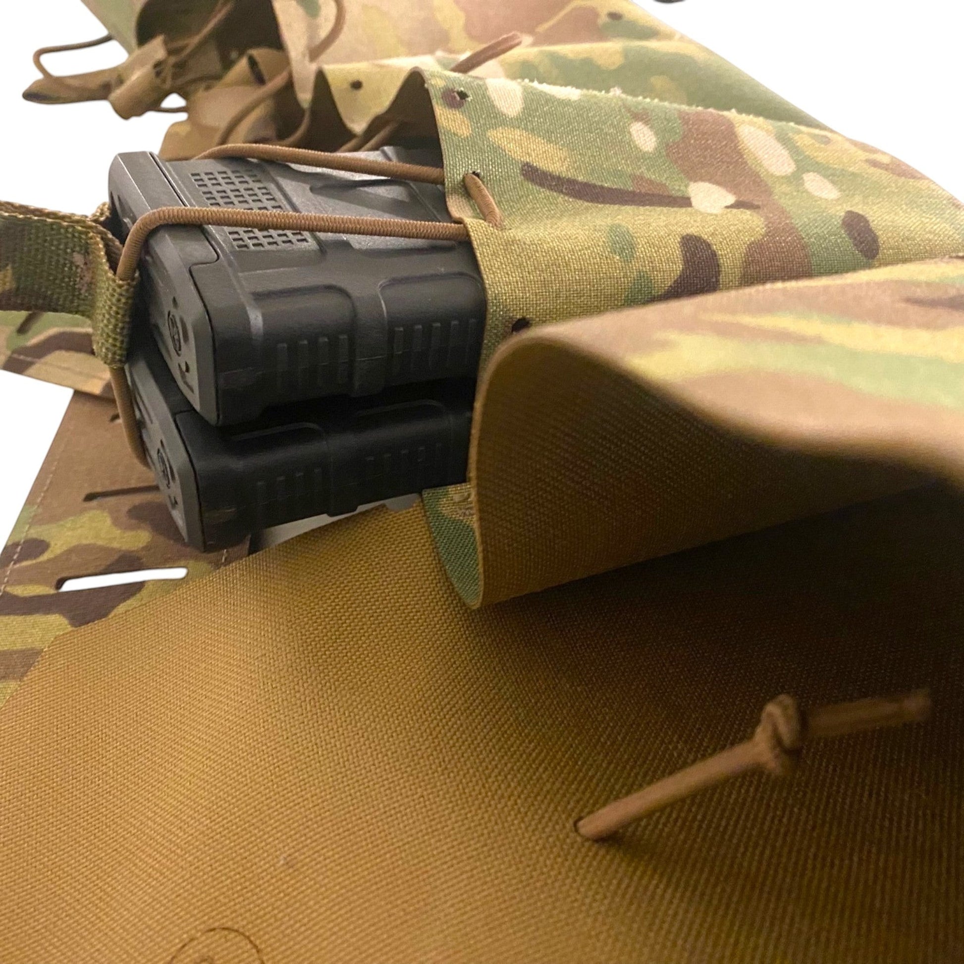 Adversary Force L4 WCSIG Chest Rig in Multicam mit laser-geschnittenem Cordura-Laminat und Magazintaschen