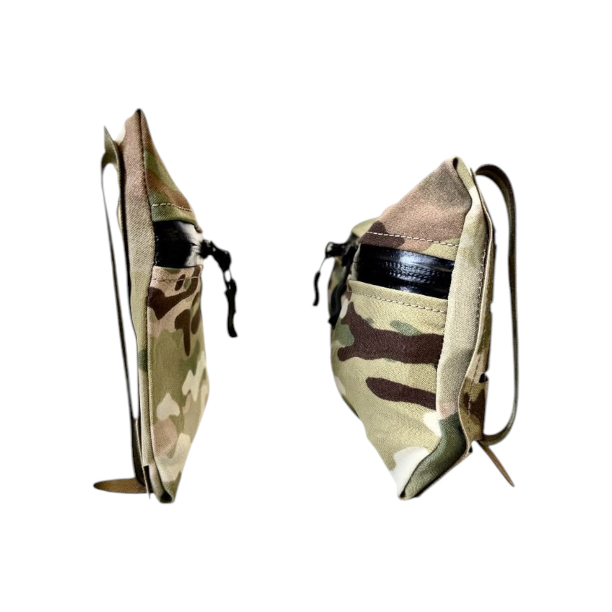 Adversary Force L4 Wide XXS GP Mehrzwecktasche im Camouflage-Design, flach und erweitert im Vergleich