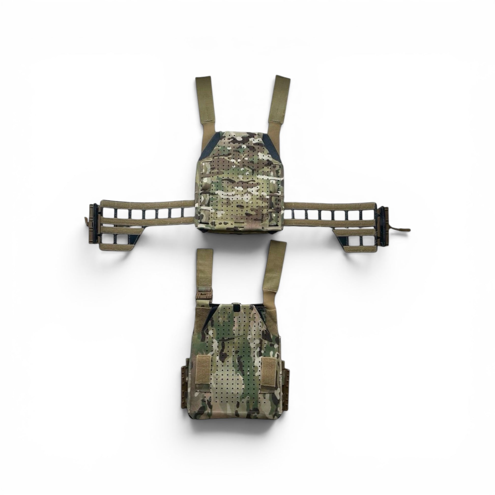 Adversary Force Maritime L4PC Plattenträger in Multicam mit Laser-Cut-Design, modularem Cummerbund und Evac-Mechanismus
