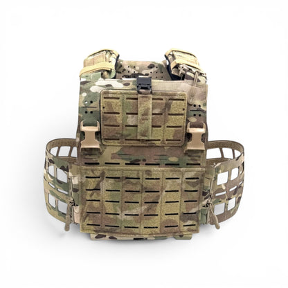 Adversary Force Maritime L4PC Plattenträger in Multicam mit Laser-Cut-MOLLE, EUD-Mount und strukturellem Kummerbund