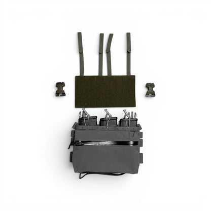 Adversary Force L4 MOLLE auf Klett Adapter in Olivgrün mit zwei Surface-Mount-Buckles und taktischem Placard